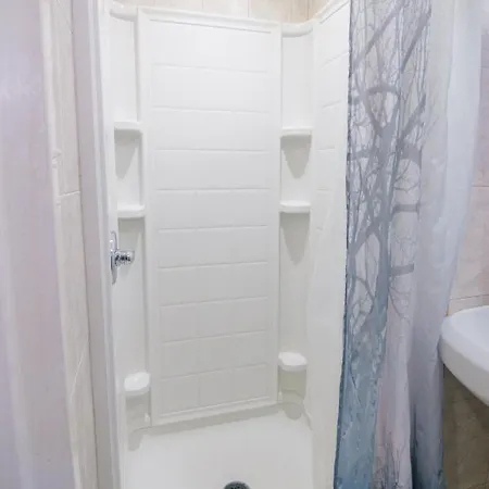Apartment Elegant 2 Bedroom W Modern Amenities