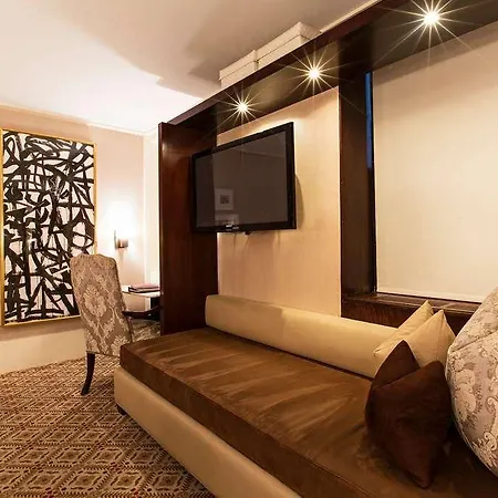 Club 4* New York