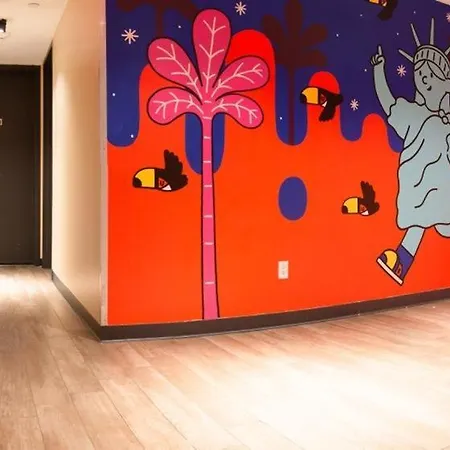 Jazz On Columbus Circle Hostel *