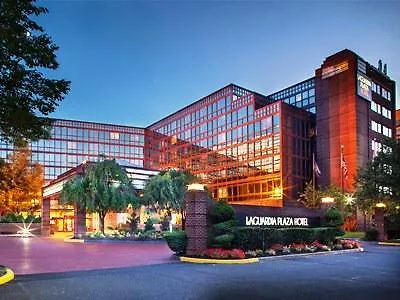 Doubletree By Hilton New York-laguardia
