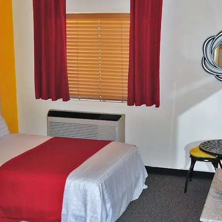 Surfside Three Motel 2*