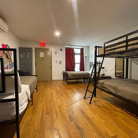 Ny Moore Hostel