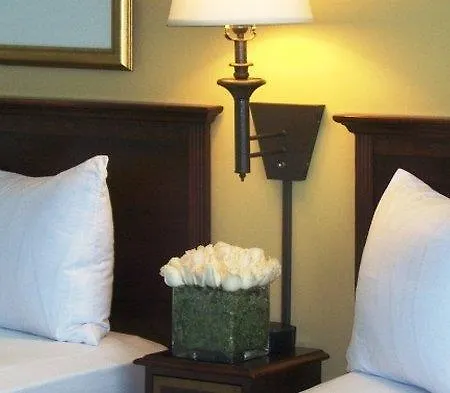 Hotel Aloft By Marriott New York Laguardia Airport 3*