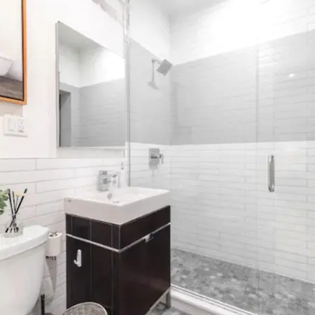 Modern With Strategic Location In Apartment *