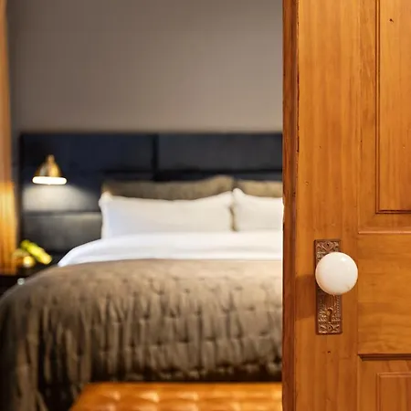 The Historic Blue Moon - Nyc Hotel New York