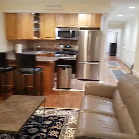 Apartment 1118-quality Cribs Duplex *