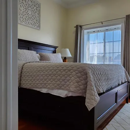 Apartment 1118-quality Cribs Duplex *