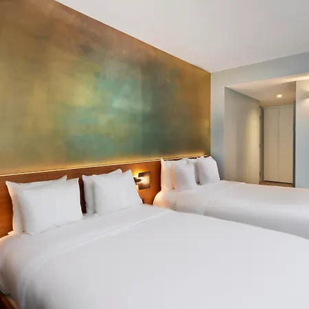Truss Times Square Hotel 4*