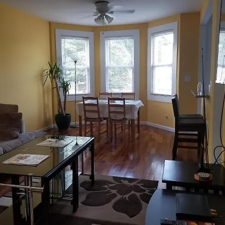 Homestay Maspeth House *