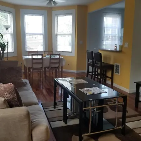 Maspeth House Homestay