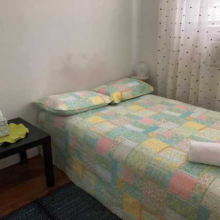 Maspeth House Homestay *