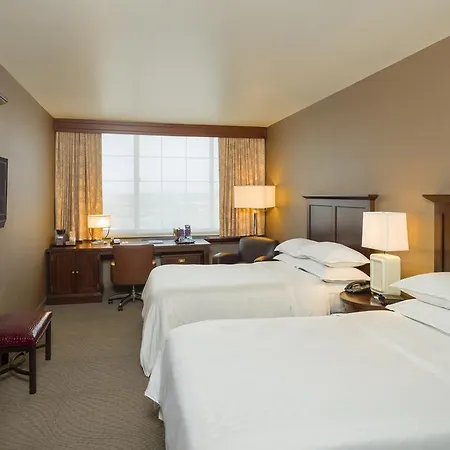 Sheraton Jfk Airport Hotel 3*
