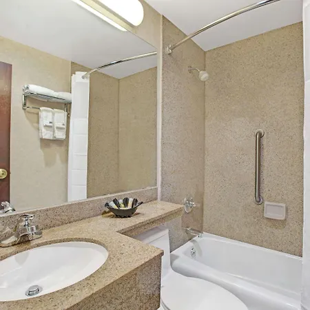 Days By Wyndham Jamaica / Jfk Airport Hotel 3*