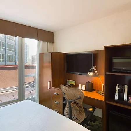 Hilton Garden Manhattan Midtown East 3* New York