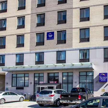 Sleep Long Island - Manhattan View 3*