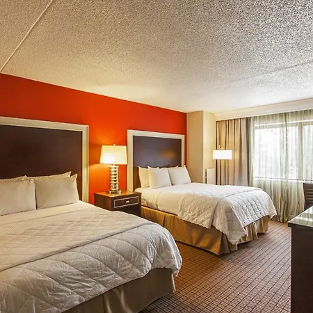 Doubletree By Hilton New York-laguardia