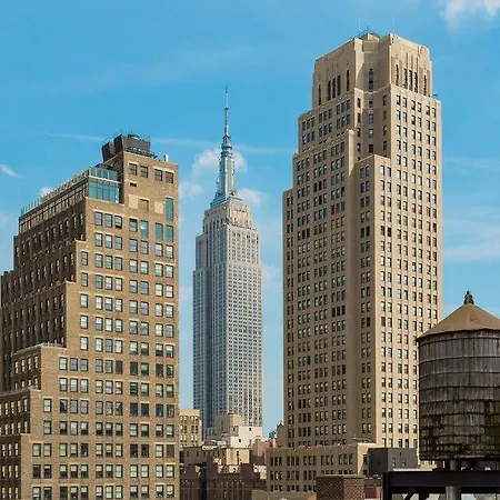 Fairfield By Marriott Manhattan Times Square 4*