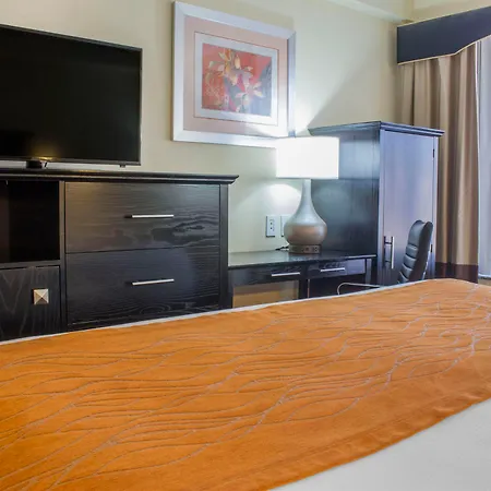 Comfort & Laguardia Airport Hotel