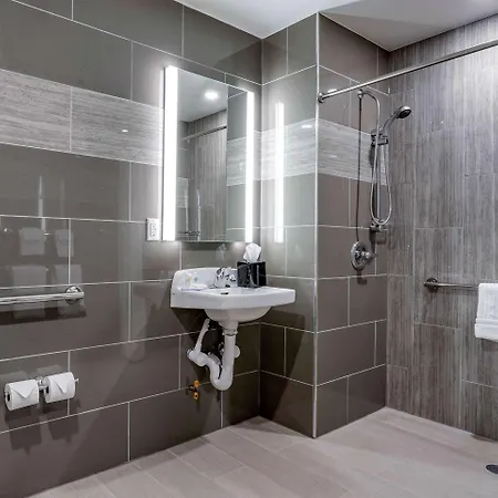 Hotel Comfort Jfk Airport 2*