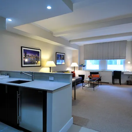 Aparthotel Lombardy