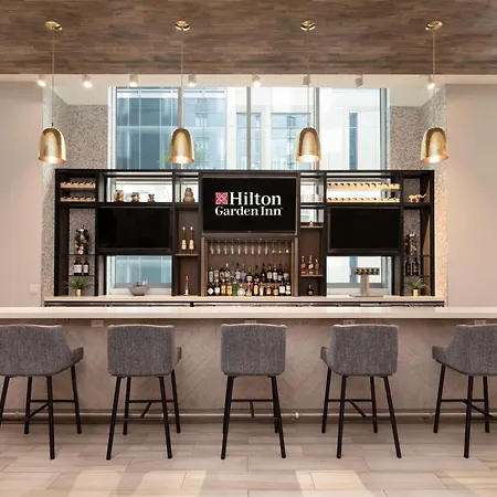 Hilton Garden Long Island Hotel