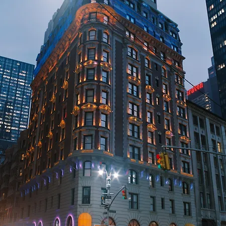Dream Midtown, By Hyatt 4*