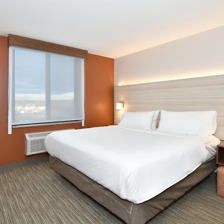 Country & By Radisson, Staten Island New York