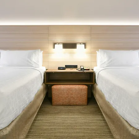 Country & By Radisson, Staten Island Hotel 3*