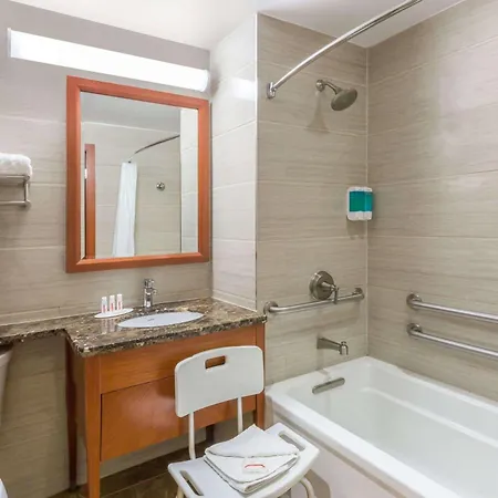 Hotel Ramada By Wyndham Flushing Queens New York