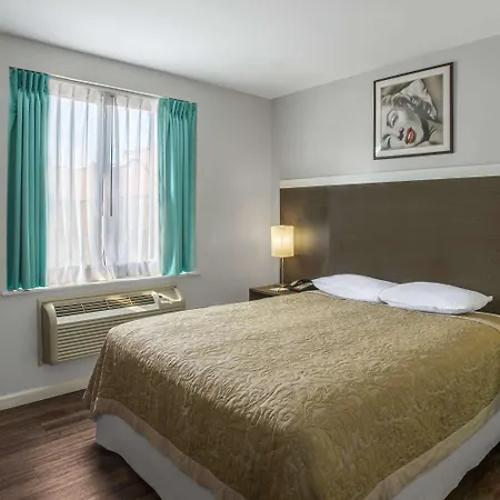 Super 8 By Wyndham Brooklyn / Park Slope 3* New York