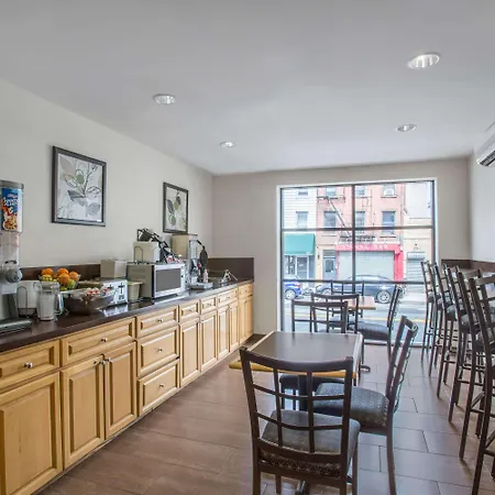 Super 8 By Wyndham Brooklyn / Park Slope New York