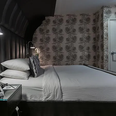 Night By Sb At Times Square Hotel New York