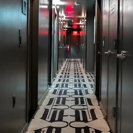 Night By Sb At Times Square Hotel