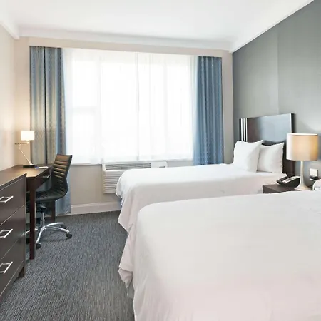 Wyndham Garden Long Island 3*