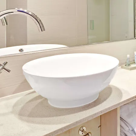 Hotel Wyndham Garden Long Island 3*