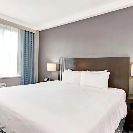 Wyndham Garden Long Island 3*