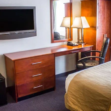 Quality Long Island - Queensboro Bridge 3* New York