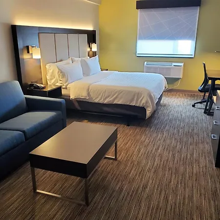 Express Maspeth By Ihg Hotel