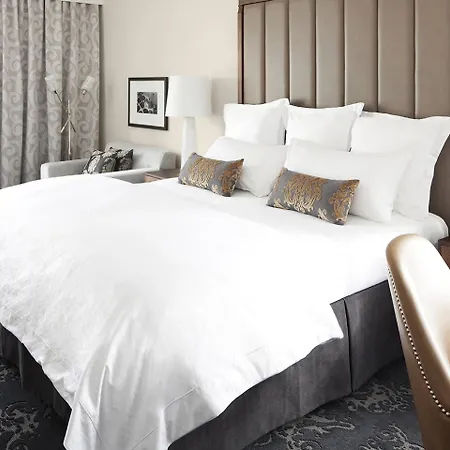 Hotel The Surrey, A Corinthia 5*