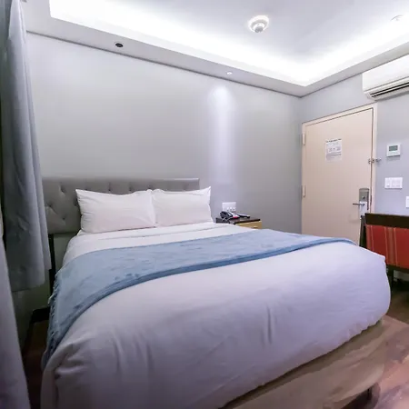 Madison Les Hotel 3*