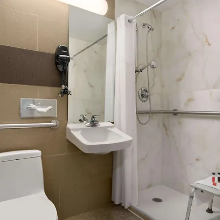 Days Brooklyn Hotel 2*