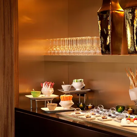 Millennium Hilton One Un Plaza Hotel New York