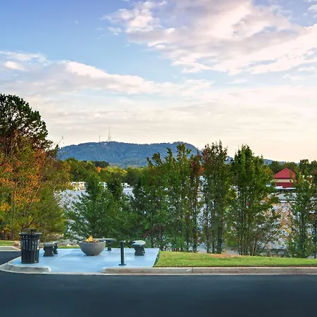 Hotel Western Queens Gold Coast 3*