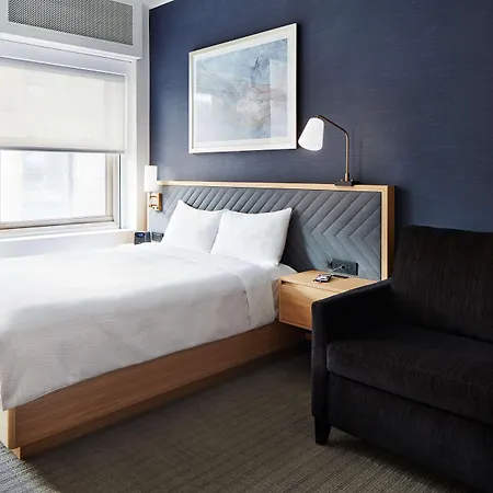 Radisson Street Hotel 4*