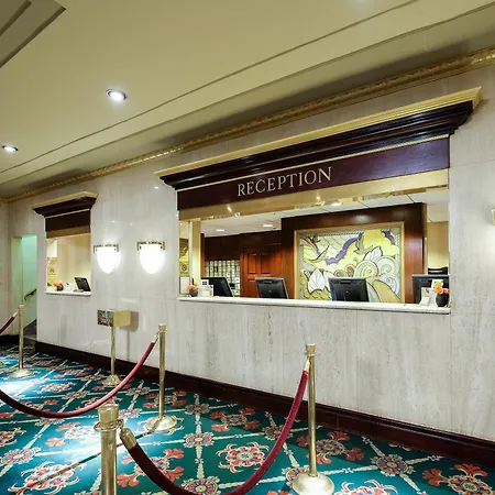 Hotel Wellington 3*