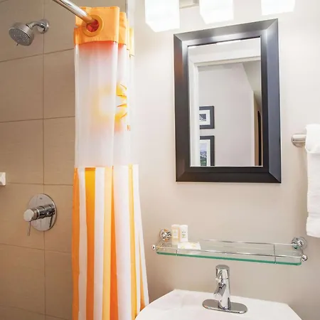La Quinta By Wyndham Park Hotel