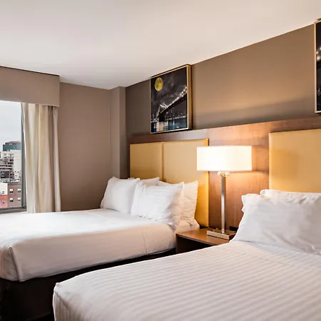 Express Brooklyn By Ihg Hotel 3*