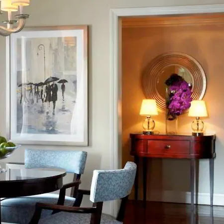 Warwick 4* New York