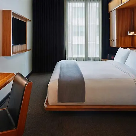 Le Meridien New York, Park