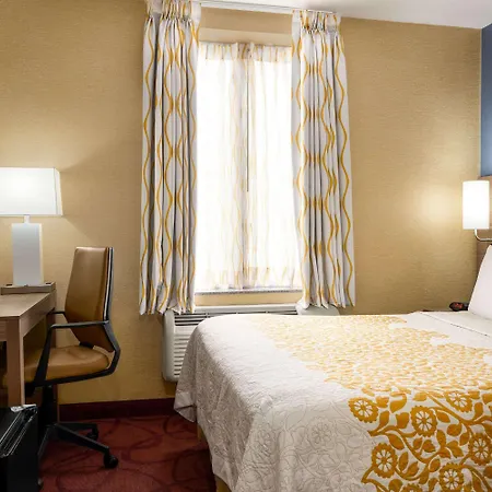 Hotel Days By Wyndham Long Island New York